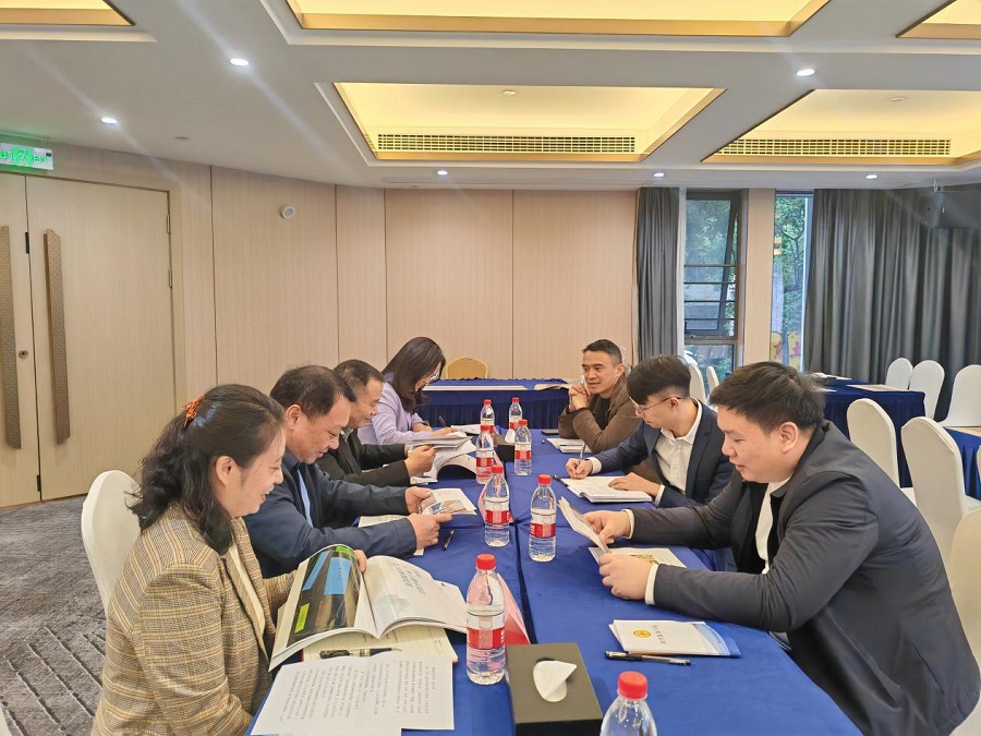 僑法宣傳進(jìn)企業(yè)  真情服務(wù)暖僑心